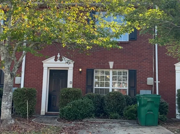 5801 Strathmoor Manor Cir, Lithonia, GA 30058