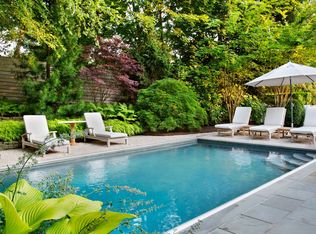 8 Harrison St, Sag Harbor, NY 11963