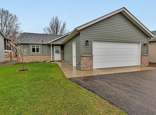 20 Pine Tree Ct, Sartell, MN 56377