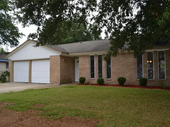 11011 Sageriver Dr, Houston, TX 77089