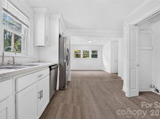 216 W Shannonhouse St, Shelby, NC 28152