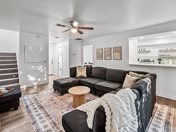 4th image of 1304 Magnolia Cir E Unit C