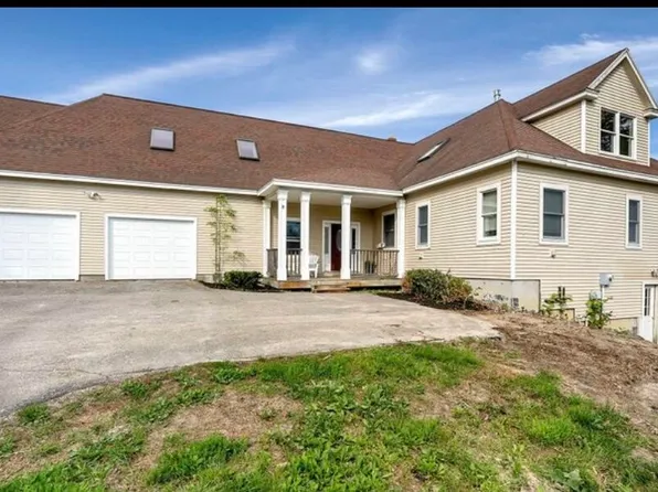 8 Victoria Lane, Falmouth, ME 04105