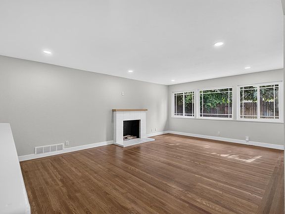4th image of 1164 Derick Way