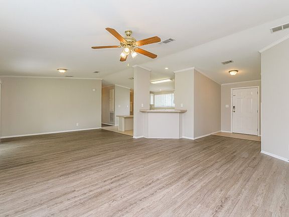 4th image of 33839 Coddle Ct