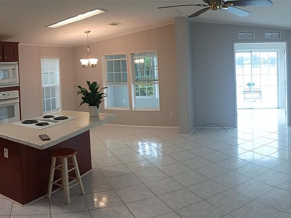 2nd image of 5608 Lagoon Drive