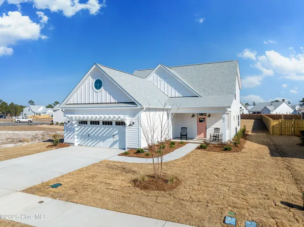 192 Bluebird Lane, Hampstead, NC 28443