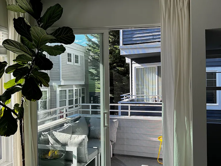 615 Federal Ave E #B — Photo 2