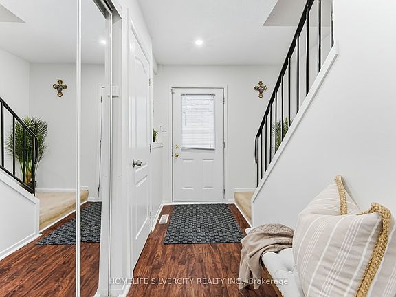 4th image of 45 Hansen Rd N #100