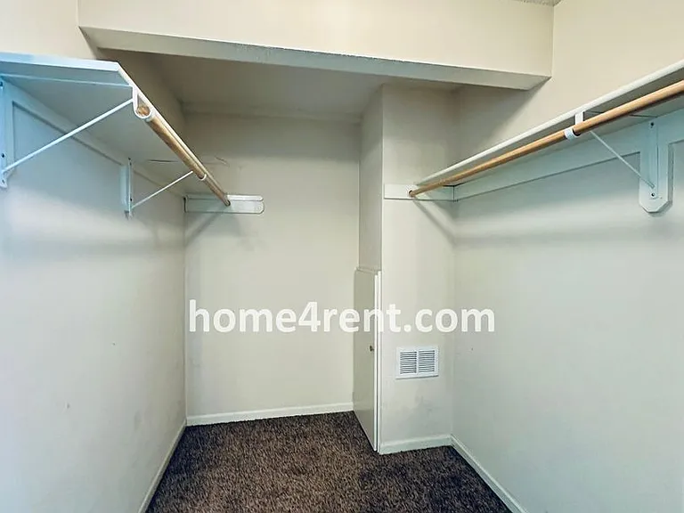 8601 England St — Photo 40