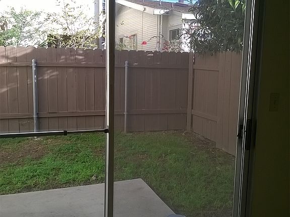 5th image of 3083 Hawthorn St #3