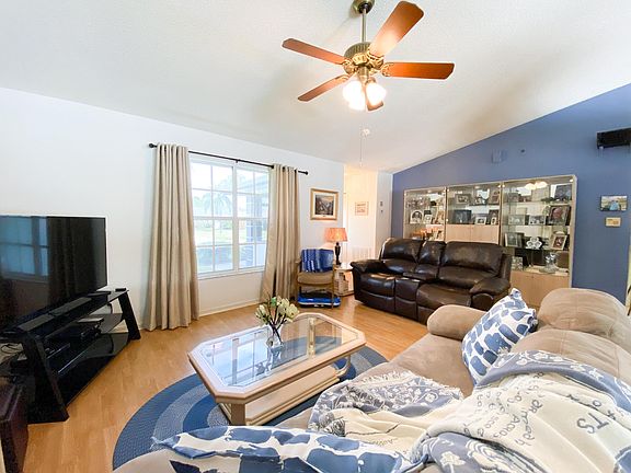 5th image of 896 SW Nichols Terrace