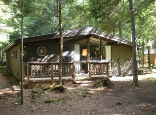 185 Fish Creek Park Rd, Saranac Lake, NY 12983