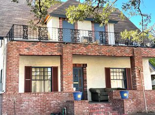 323 S El Molino Ave, Pasadena, CA 91101