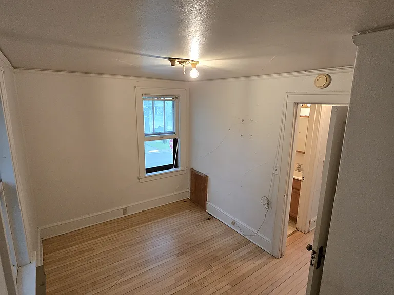 1001 College St N #3 — Photo 3