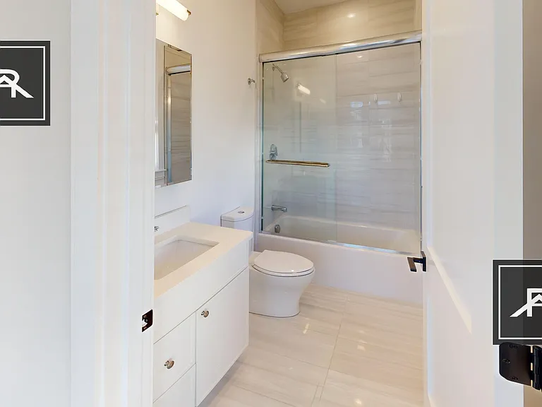 159 Everett St #203 — Photo 6