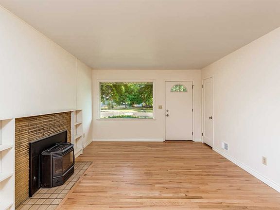3rd image of 3525 E 21st Ave