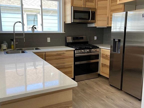 4th image of 6 Laird Pl Floor 2