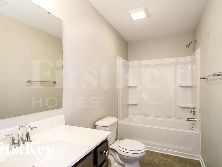 4317 Lochurst Dr — Photo 13