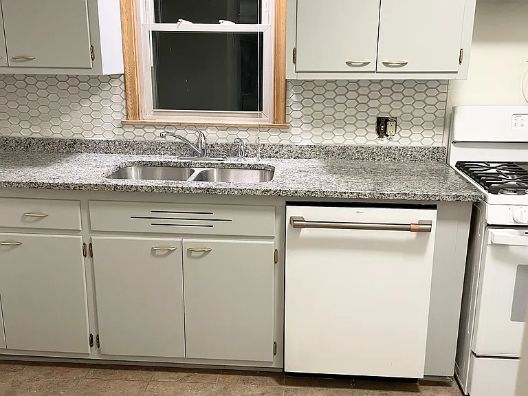 Dunlap Apartments — Photo 49