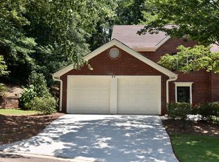 54 Huntington Place Dr, Sandy Springs, GA 30350