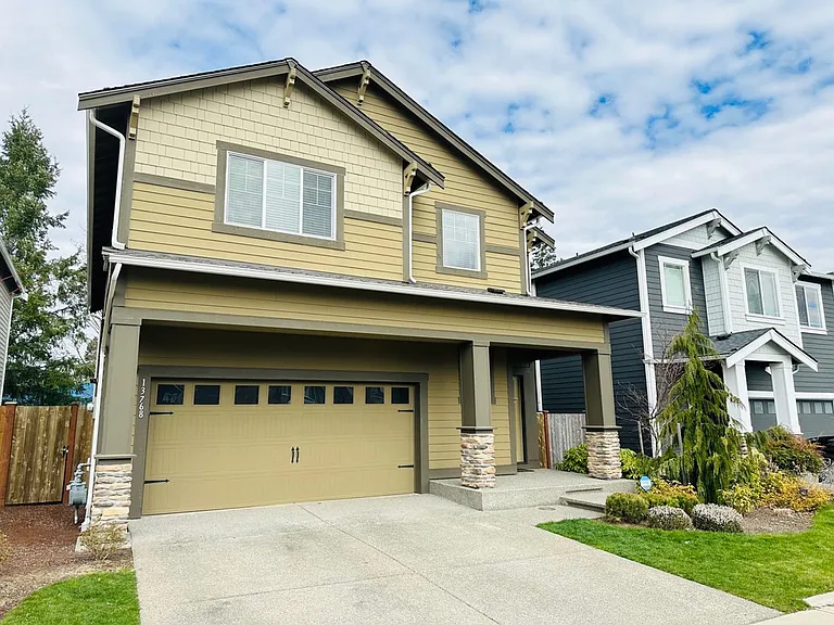 13768 SE 184th Pl — Photo 1