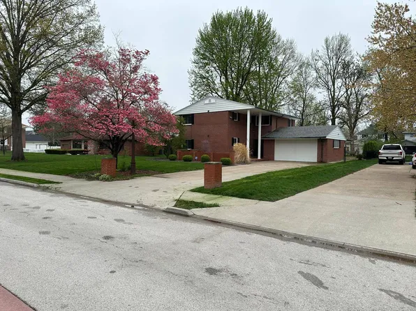 2220 Aldo Blvd, Quincy, IL 62301
