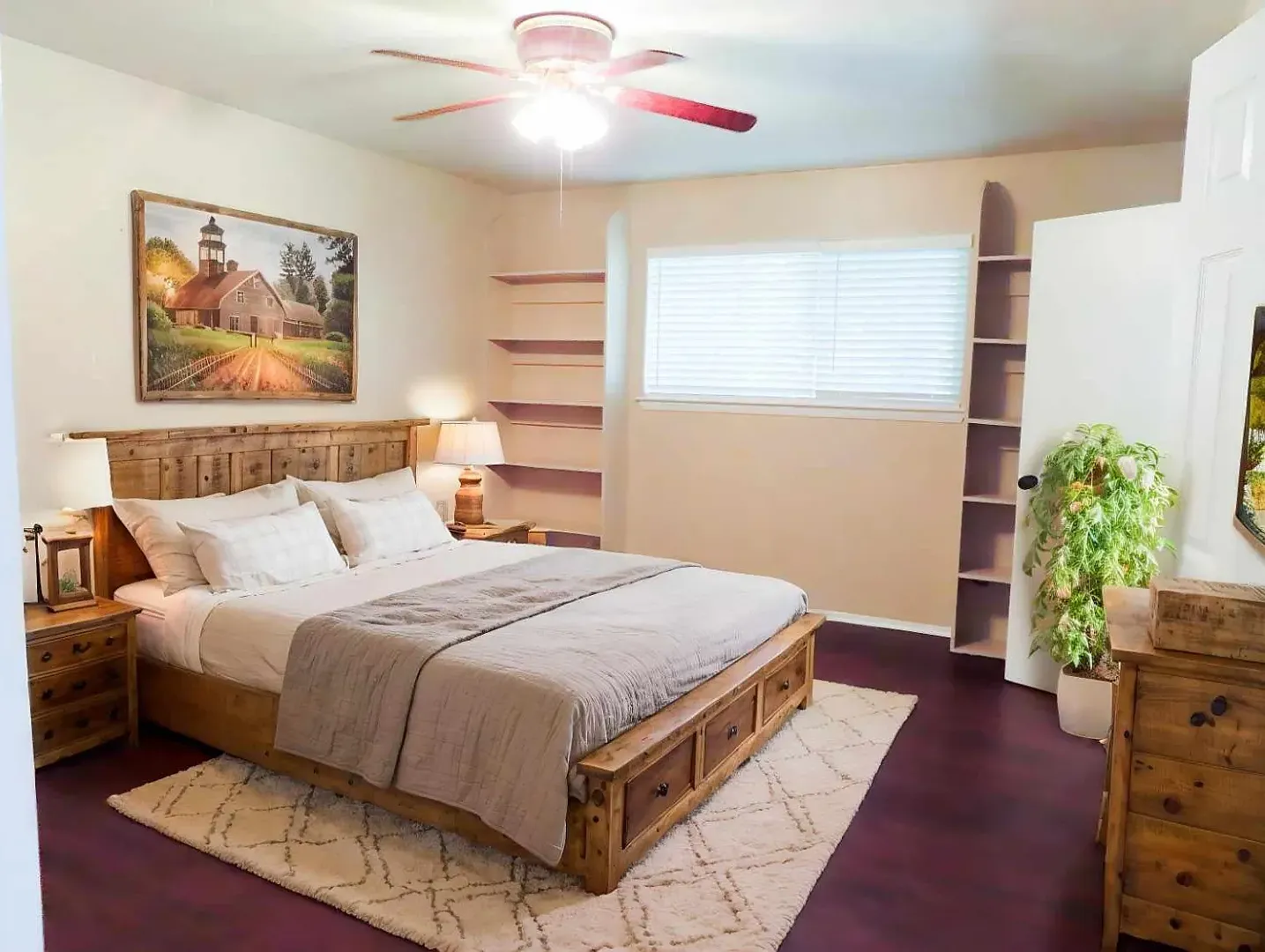 Charming 4-Bed, 2-Bath Home with Fenced Yard, Fireplace & Attached Garage in Rockwall — Photo 3