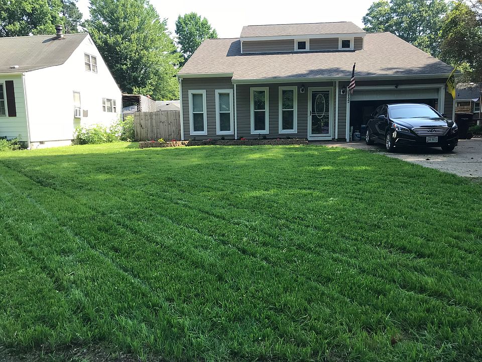 2nd image of 2122 Rokeby Ave