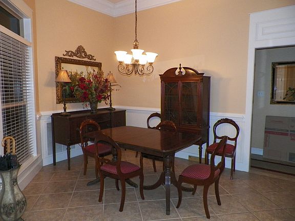 Dining Room 10x10