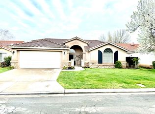 5622 W Beechwood Ave, Fresno, CA 93722