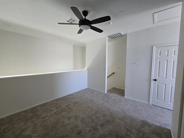 833 S Avenue A #13 — Photo 5