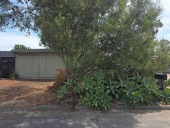 3rd image of 587 Camino El Dorado