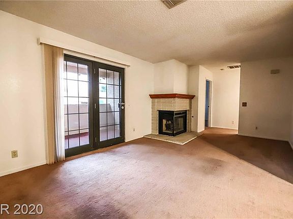 5th image of 4111 Sanderling Cir Unit 360