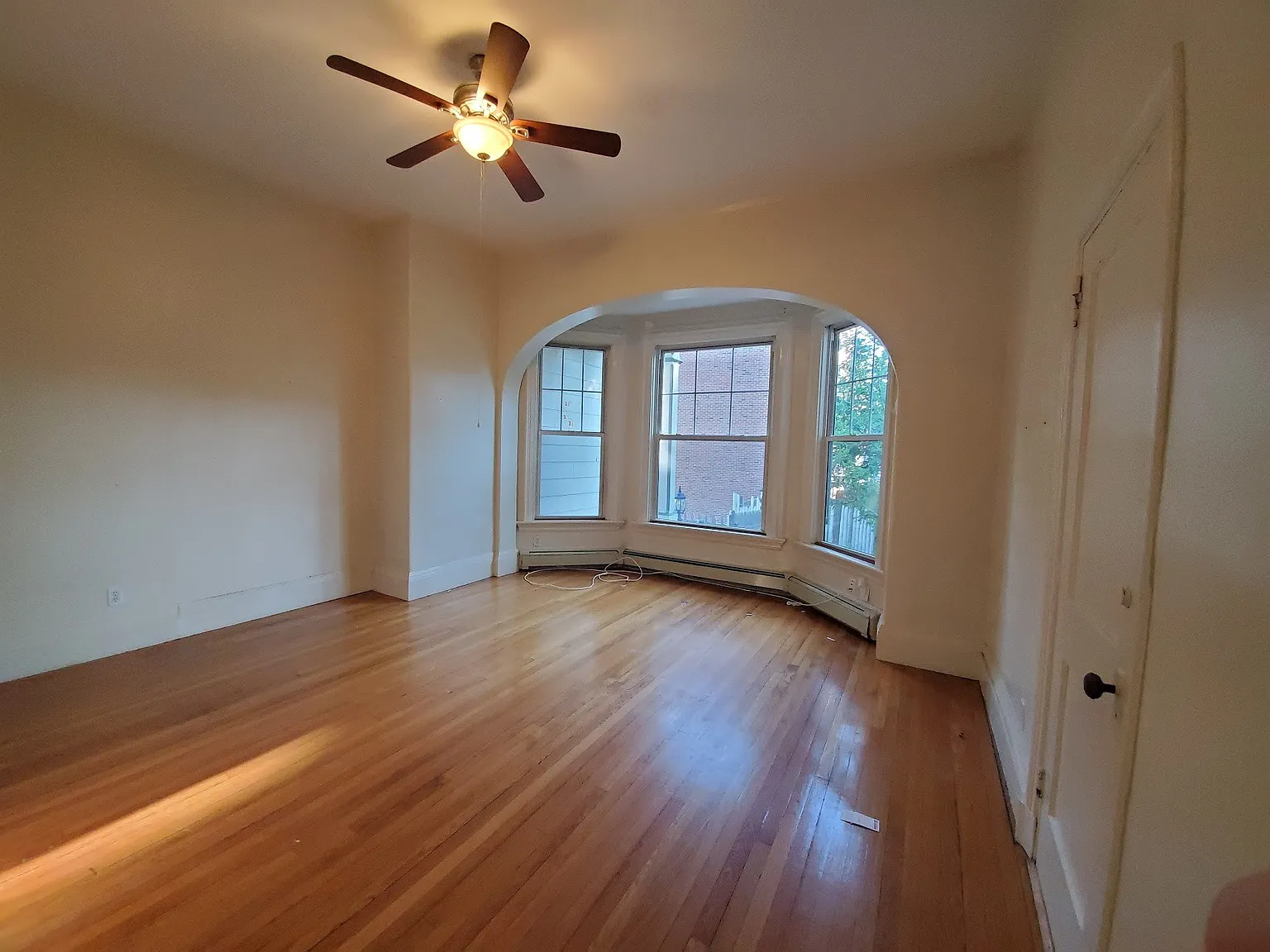 2 bed, 800 sqft, $3,750 — Photo 3