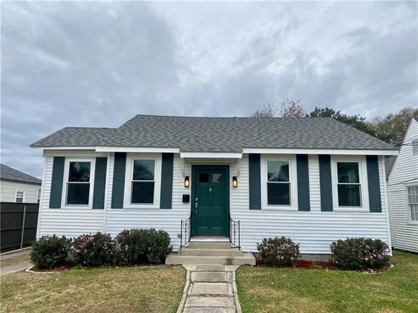 130 Metairie Lawn Dr, Metairie, LA 70001