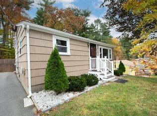 25 Oak Ter, Pembroke, MA 02359
