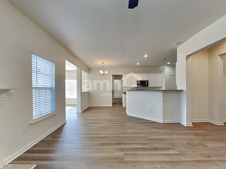 415 Caperton Way — Photo 9