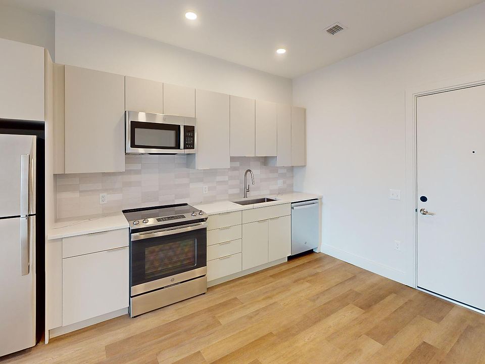 1st image of 959 Dorchester Ave #509D