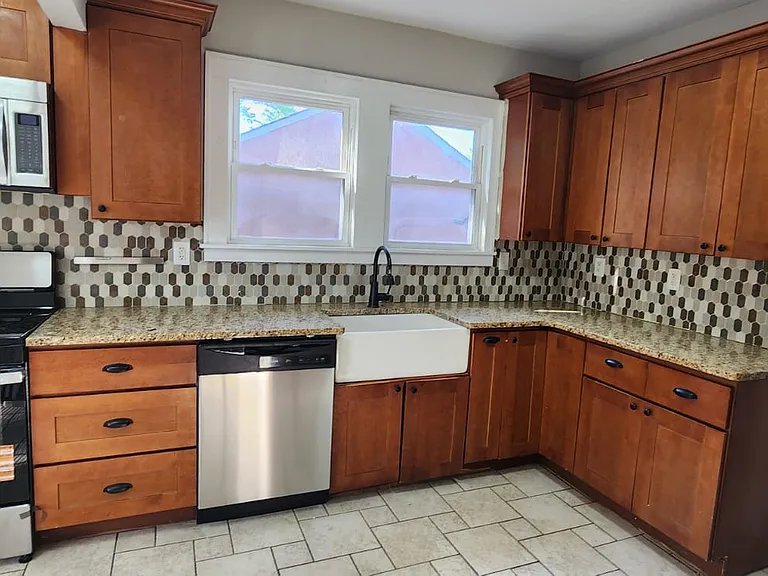 512 Pine St — Photo 9
