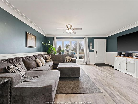 4th image of 914 Talbot Rd