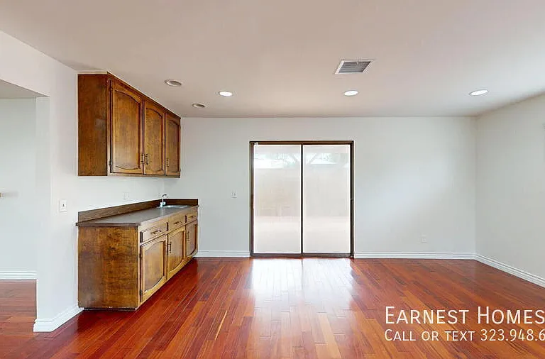 17155 Donmetz St — Photo 5