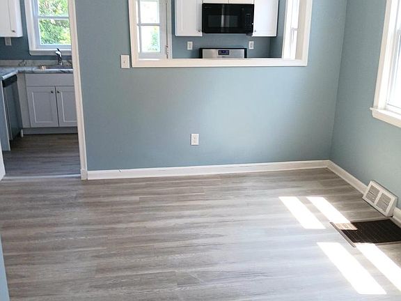 4th image of 119 Reese St