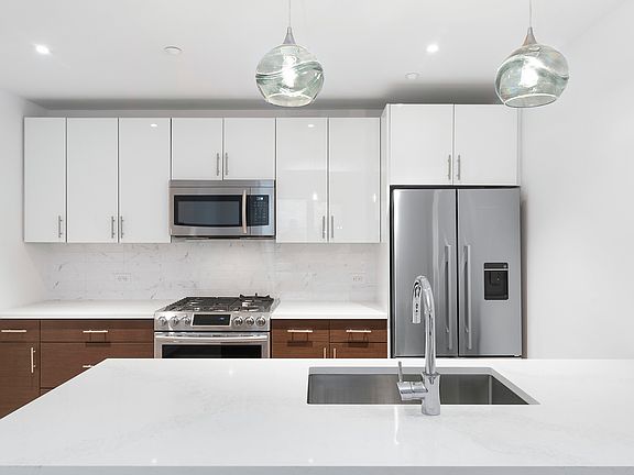 3rd image of 287 Pacific St APT 3C
