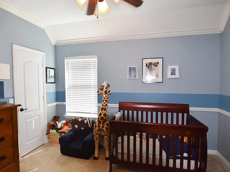 1708 Estacado Dr — Photo 9