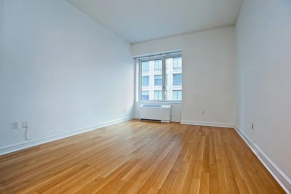 Rented by Nest Seekers International | media 20