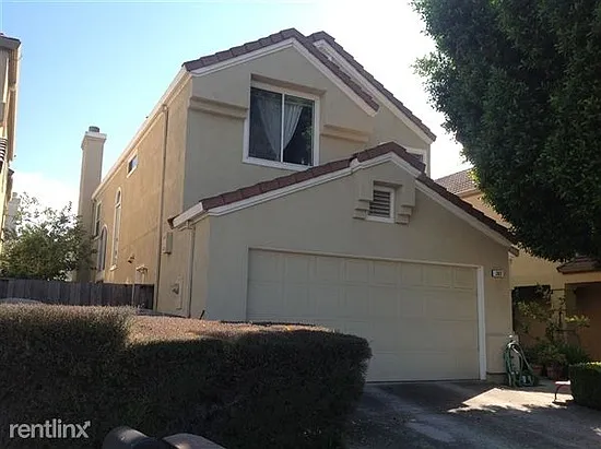 282 Jurgens Dr — Photo 1