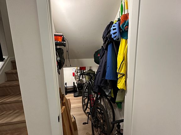 4th image of 8009 B Mary Ave NW