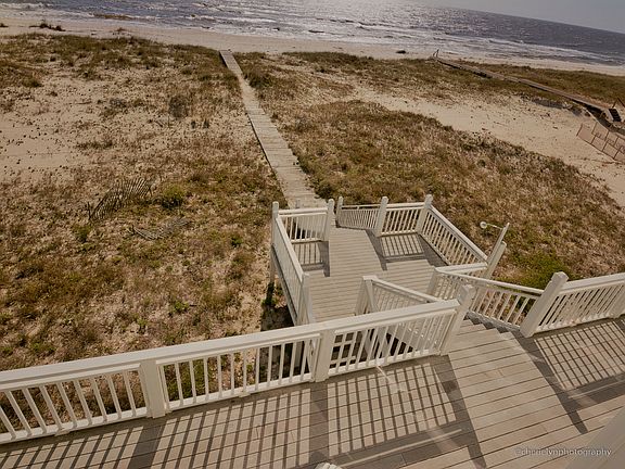 3rd image of 1176 Gulf Beach Dr