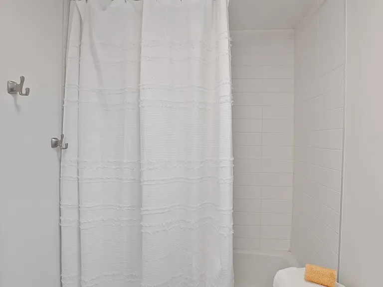 8814 Northcote Ave — Photo 18